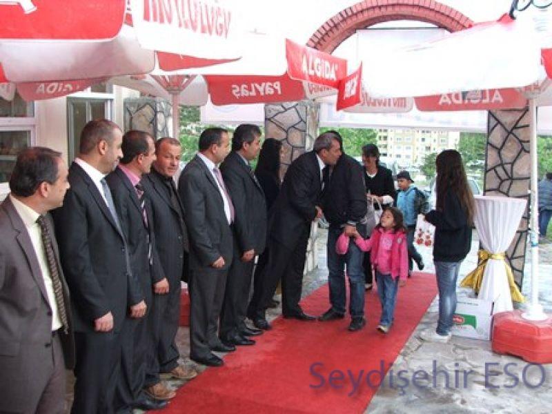 Esnaf çorbası ve anneler günü kutlaması